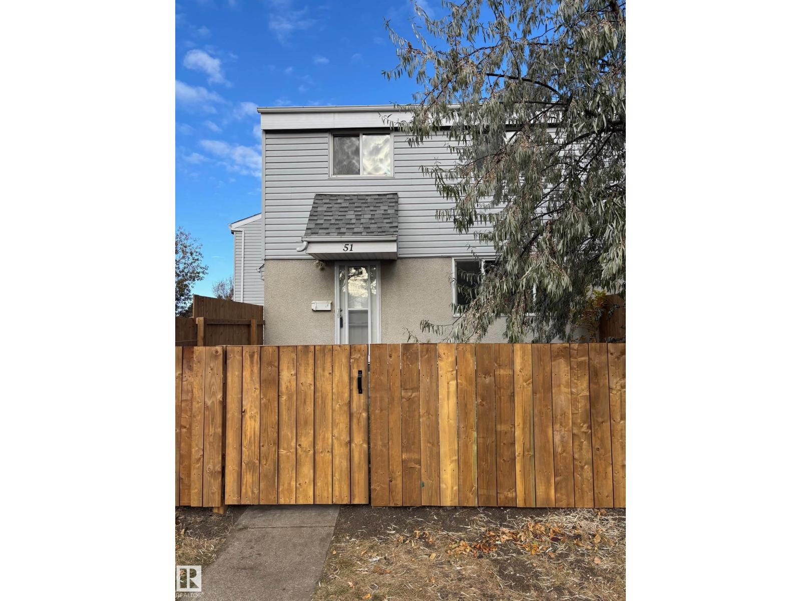51 Mcleod Pl NW, Edmonton, AB T5A 3A8