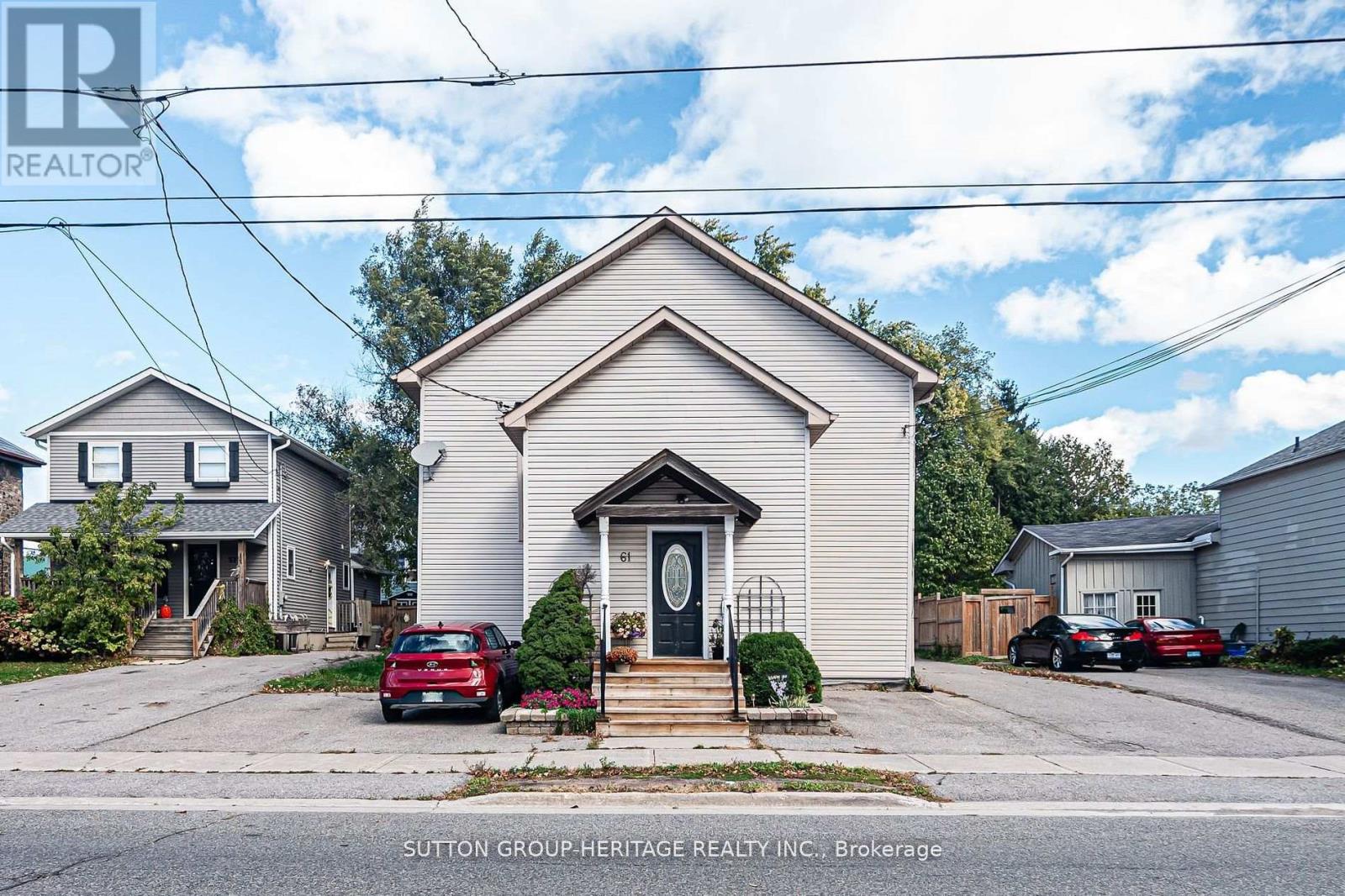 61 Main St S, Uxbridge, ON L9P 1J4
