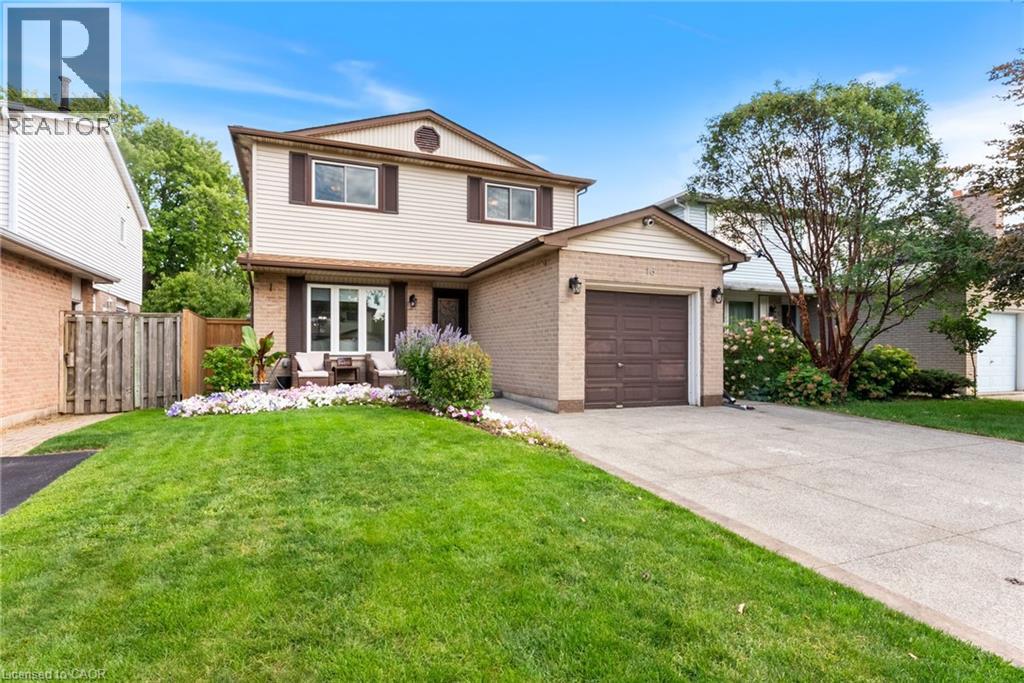 16 Drakes Dr, Hamilton, ON L8E 4G5