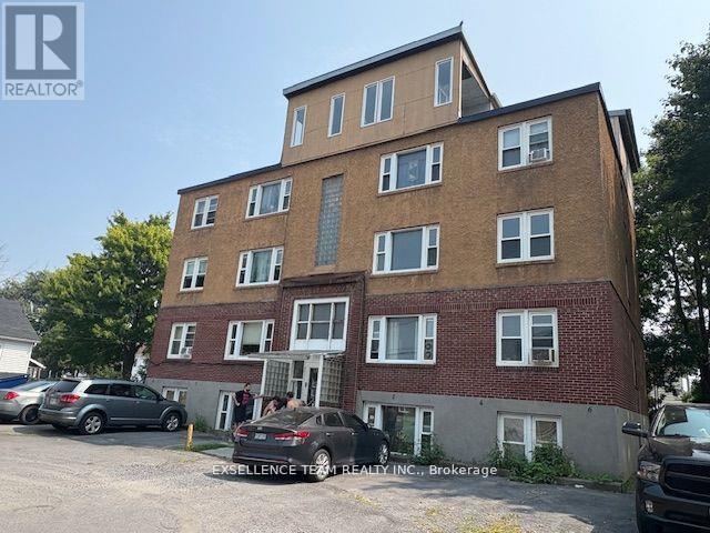 320 Gleeson Ave, Cornwall, ON K6J 1E3