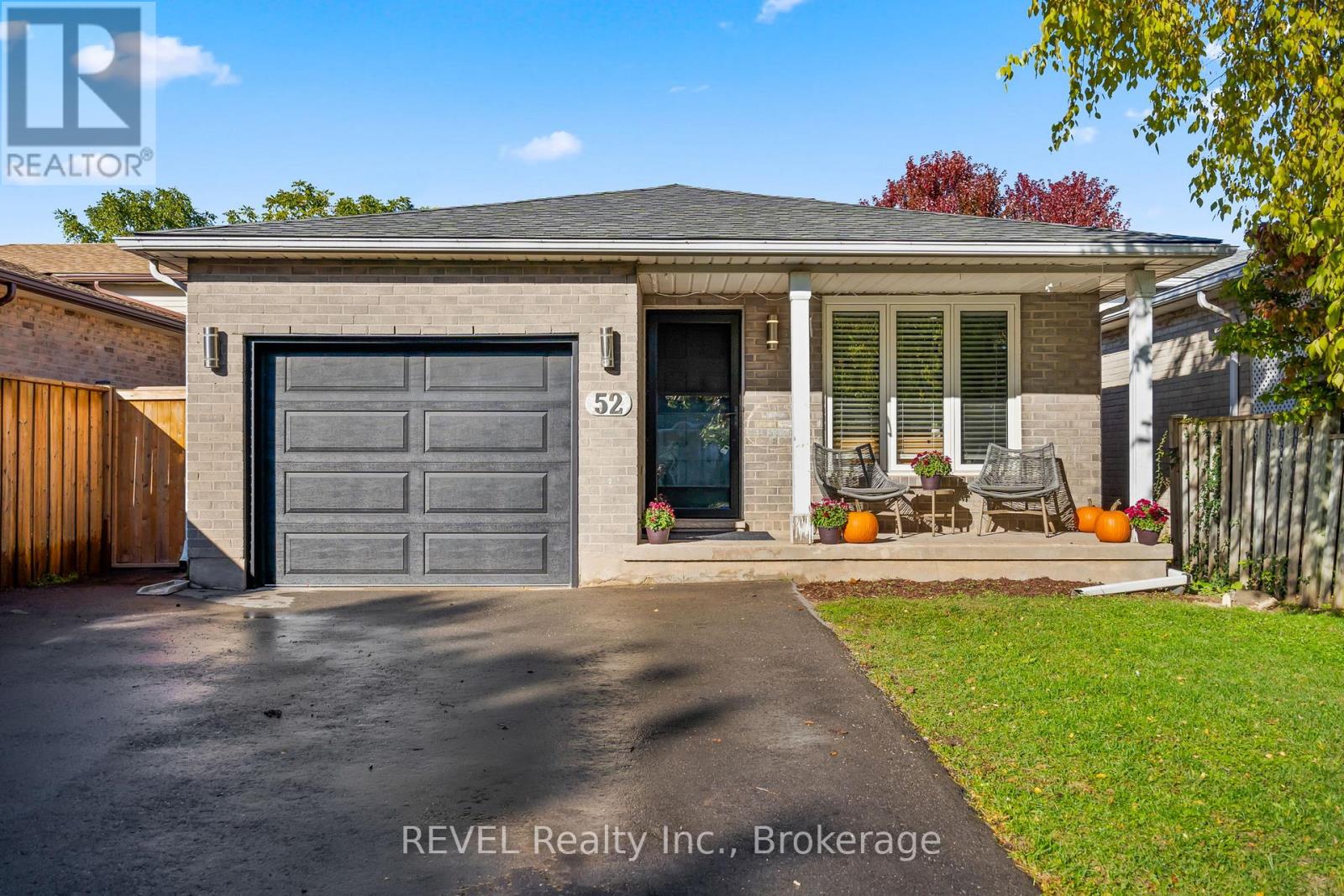 52 Sandra Cres, Grimsby, ON L3M 4Y6