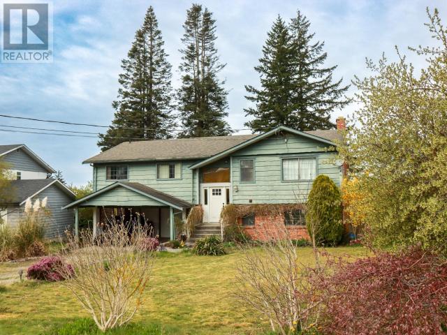 3433 Selkirk Ave, Powell River, BC V8A 5G3