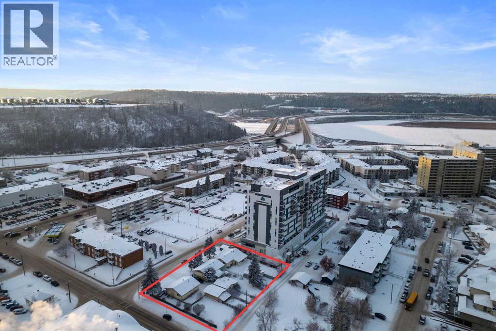 10102 Manning Ave, Fort Mcmurray, AB T9H 2C3