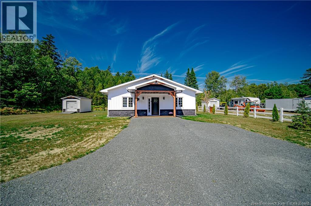579 Main St, Doaktown, NB E9C 1W9