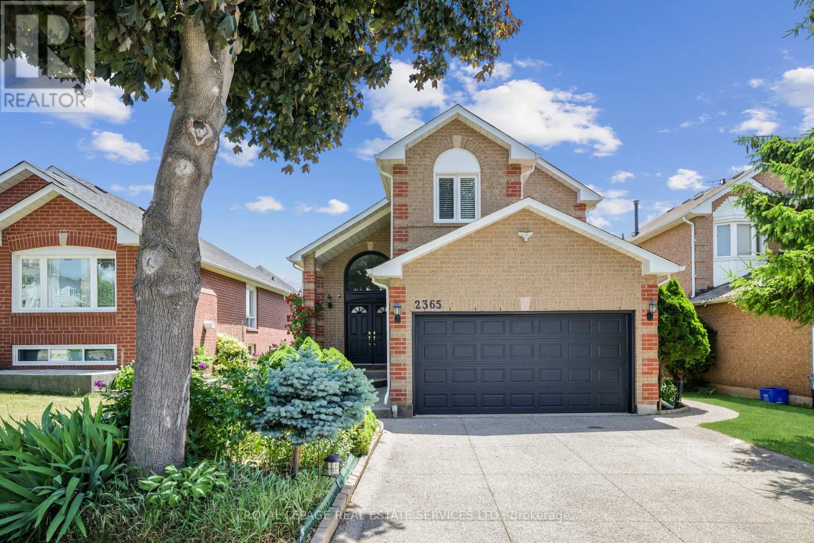 2365 Grand Ravine Dr, Oakville, ON L6H 6A8