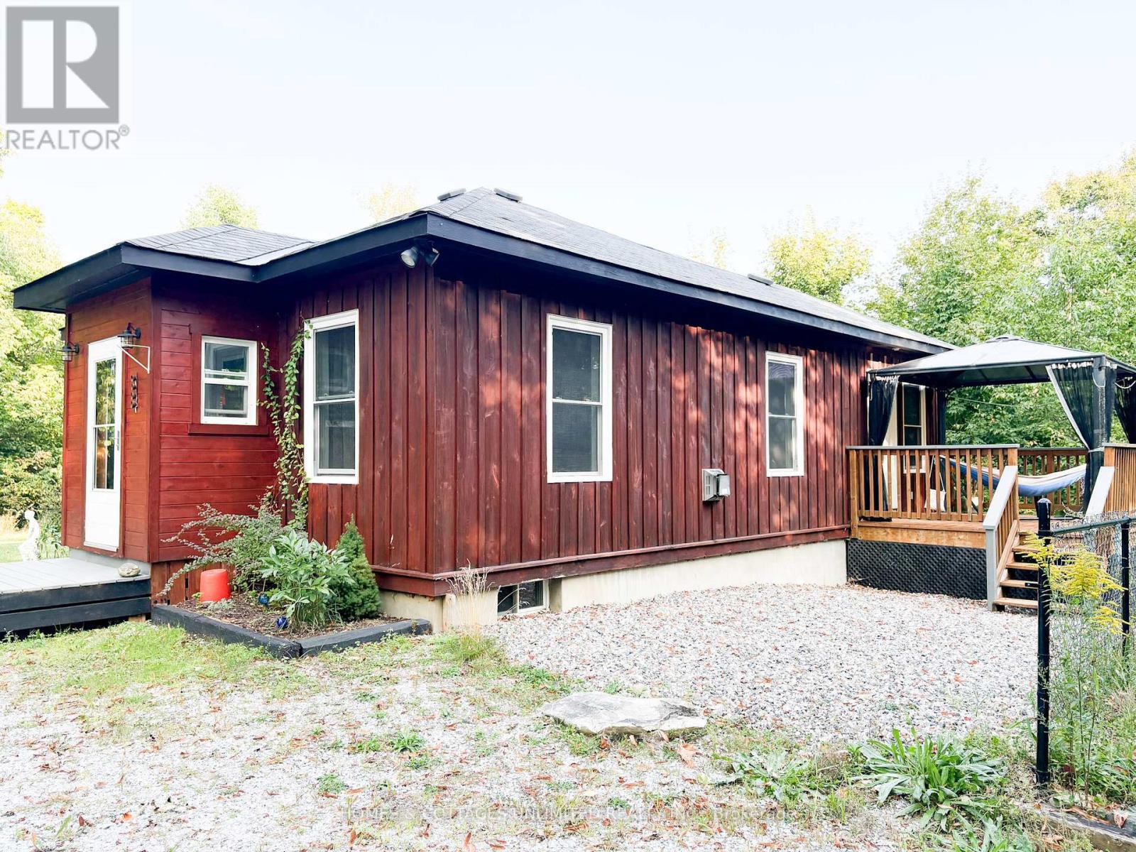 1037 Palmerston Cres #a, North Frontenac, ON K0H 2R0