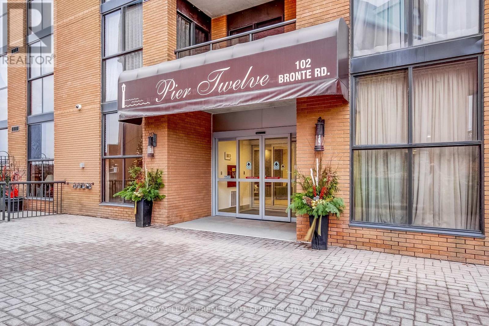 308 102 Bronte Rd, Oakville, ON L6L 3B7