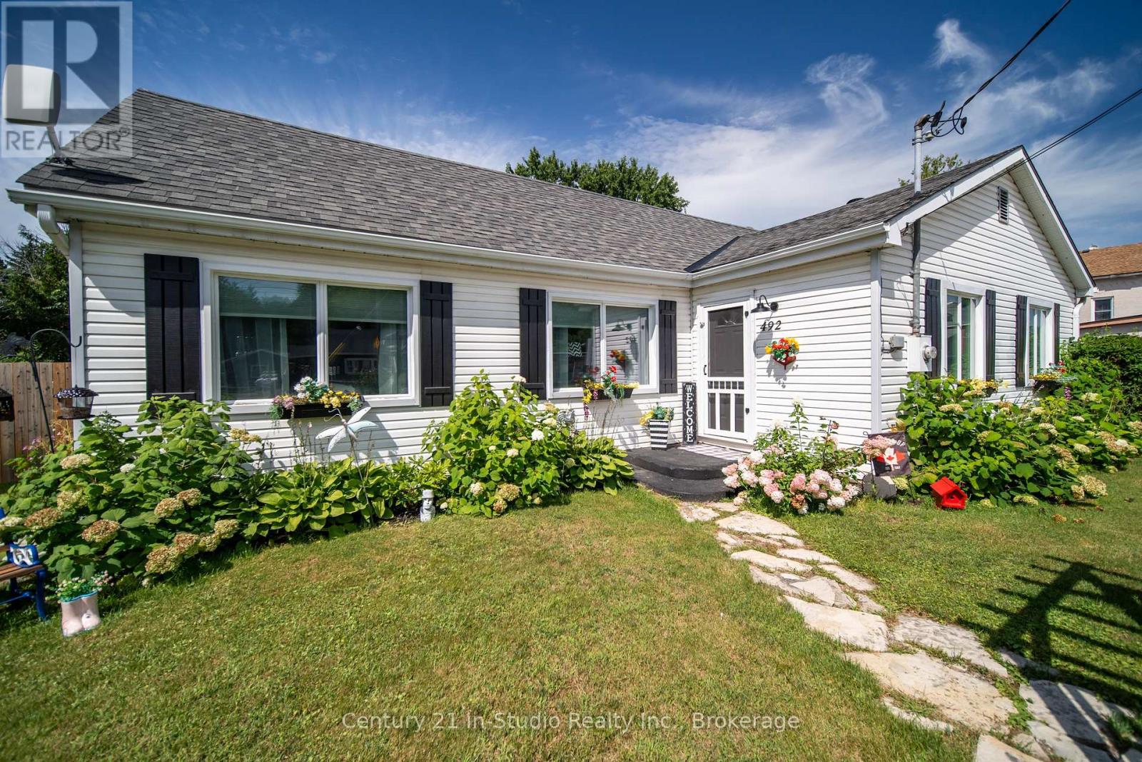 492 Bruce St, South Bruce Peninsula, ON N0H 1P0