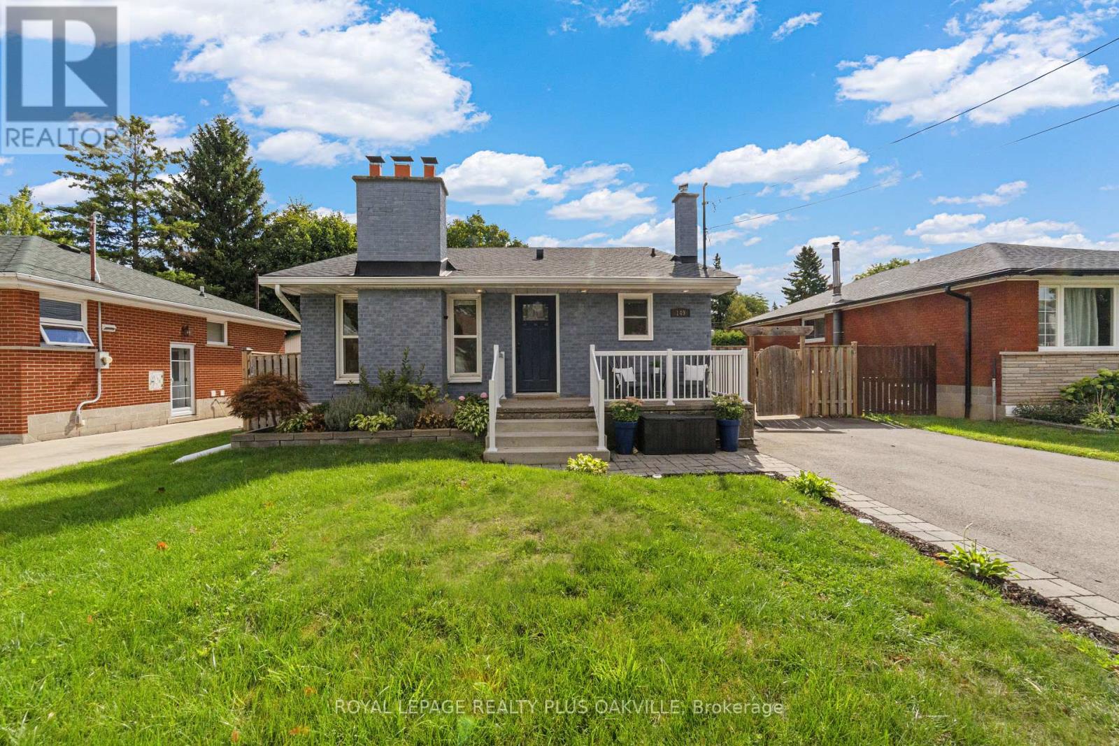 149 W 32nd St, Hamilton, ON L9C 5H1
