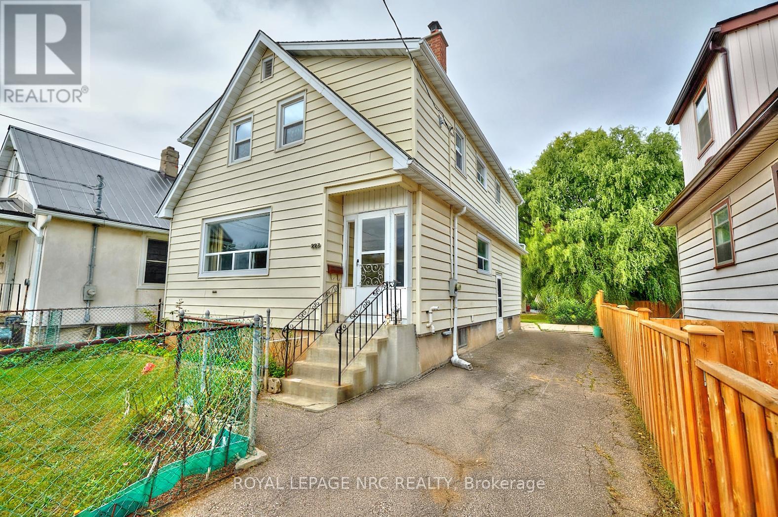 223 Niagara St, St. Catharines, ON L2M 4V3