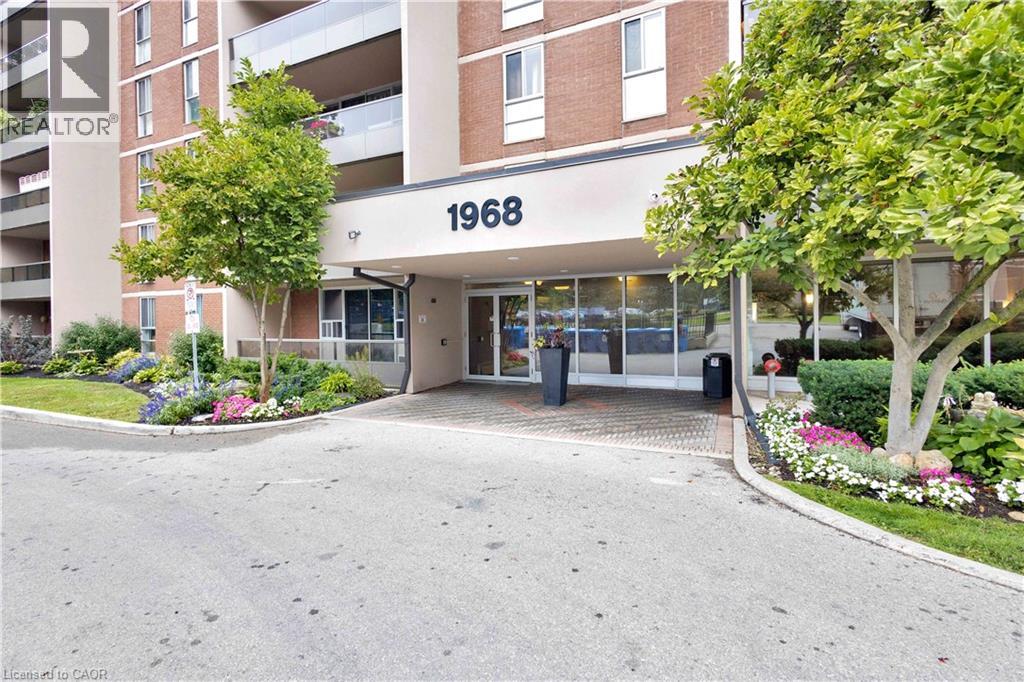 1968 Main Street W Unit 1401, Hamilton, ON L8S 1J7