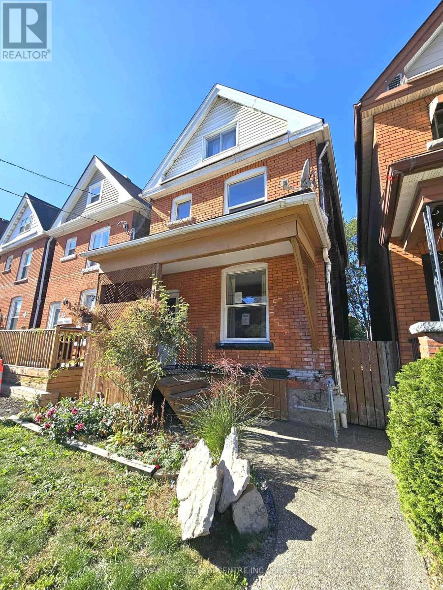 35 Fairleigh Ave N, Hamilton, ON L8L 6H1