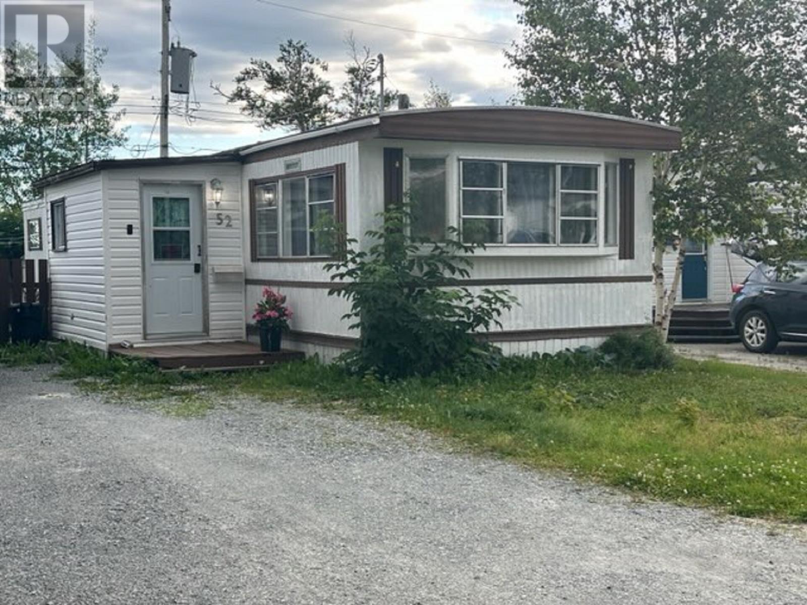 52 Gray Ave, Gander, NL A1V 1Y3