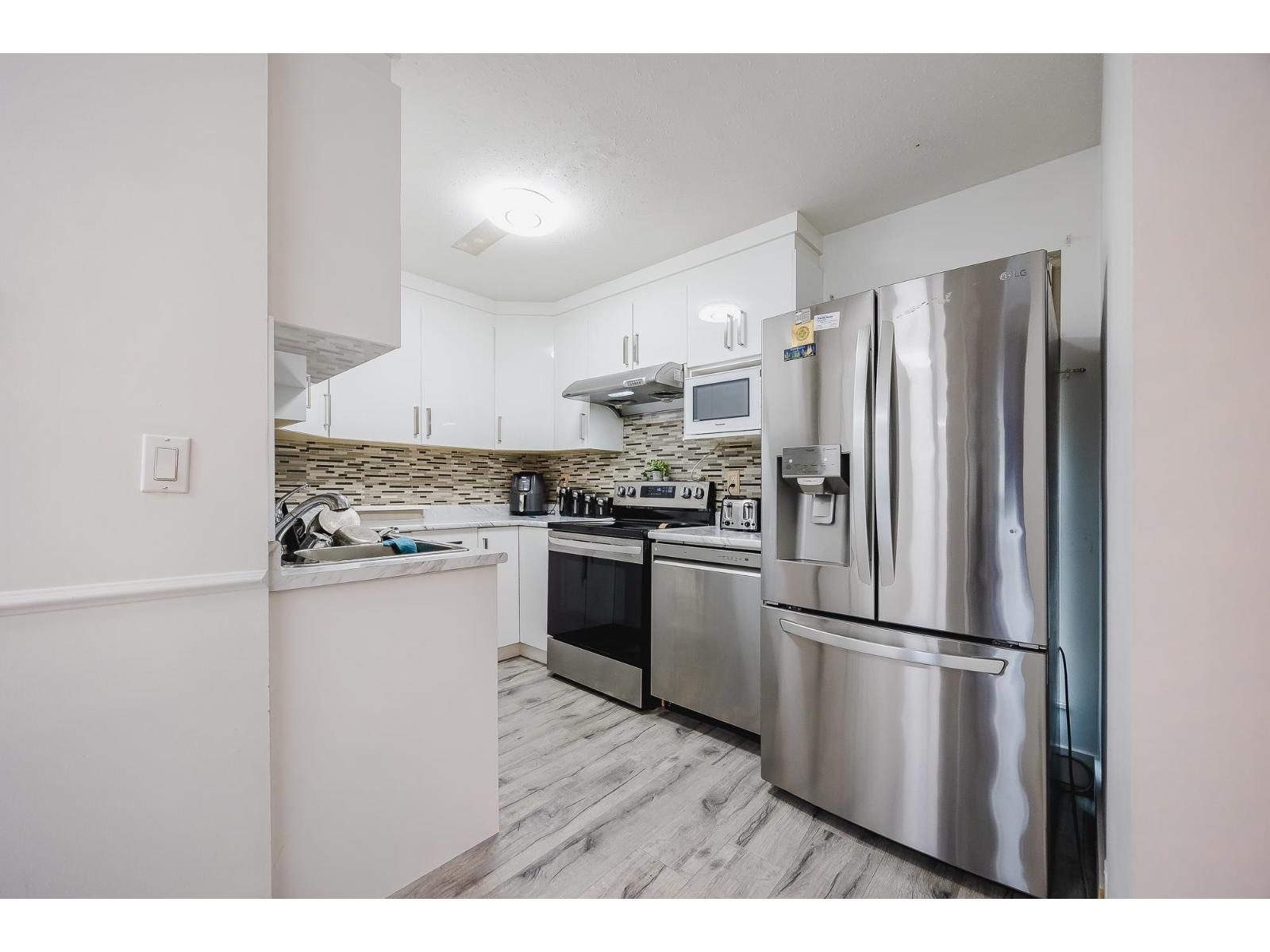3075 Trethewey Street Unit 14, Abbotsford, BC V2T 3R4