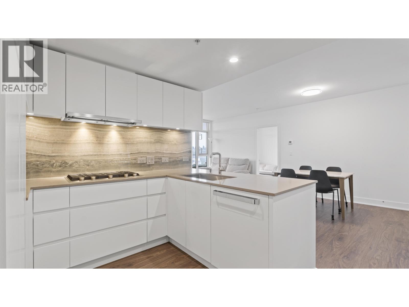 450 Westview Street Unit 707, Coquitlam, BC V3K 0G3