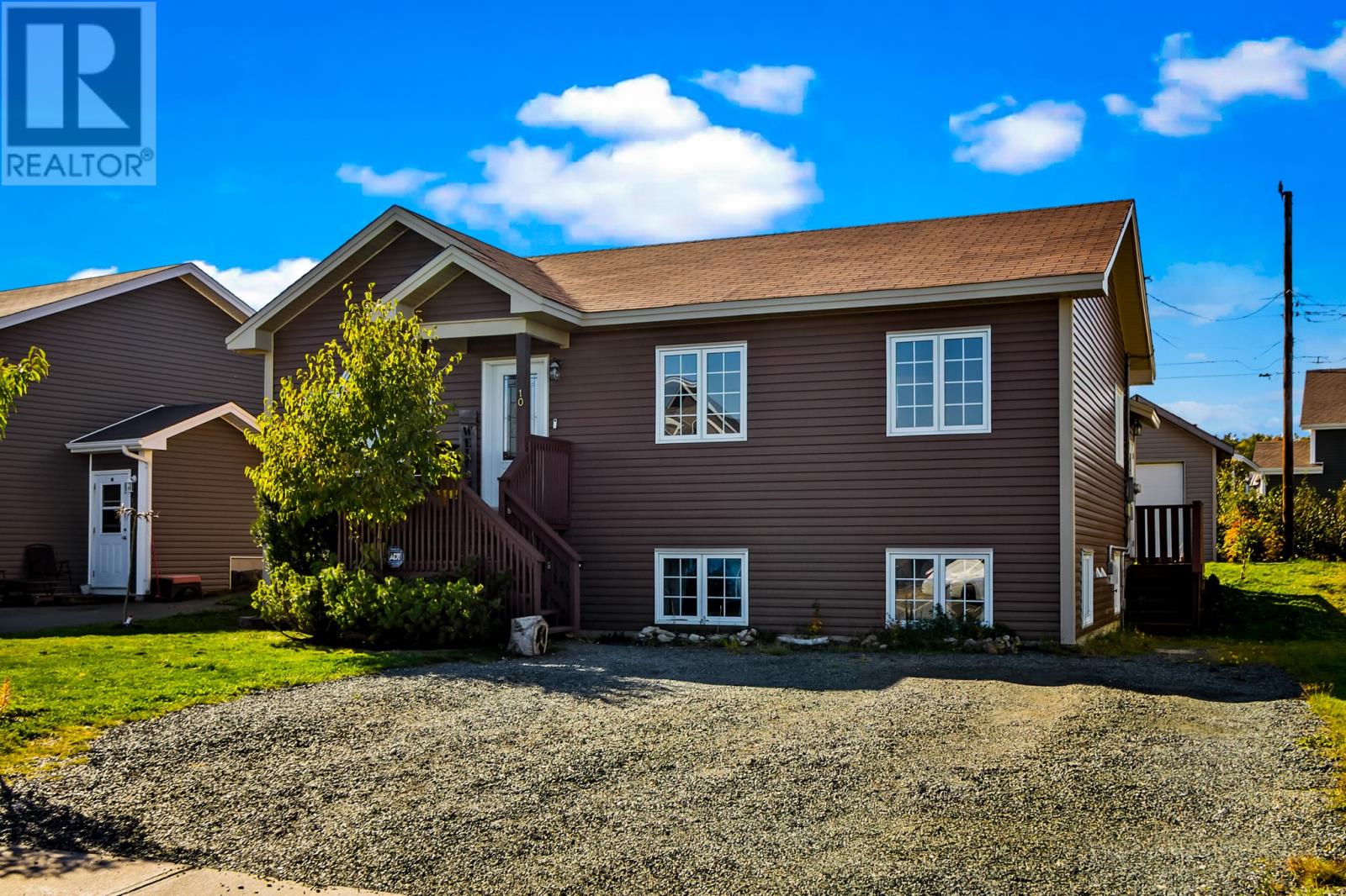 10 Agustus Ave, Conception Bay South, NL A1X 4C3