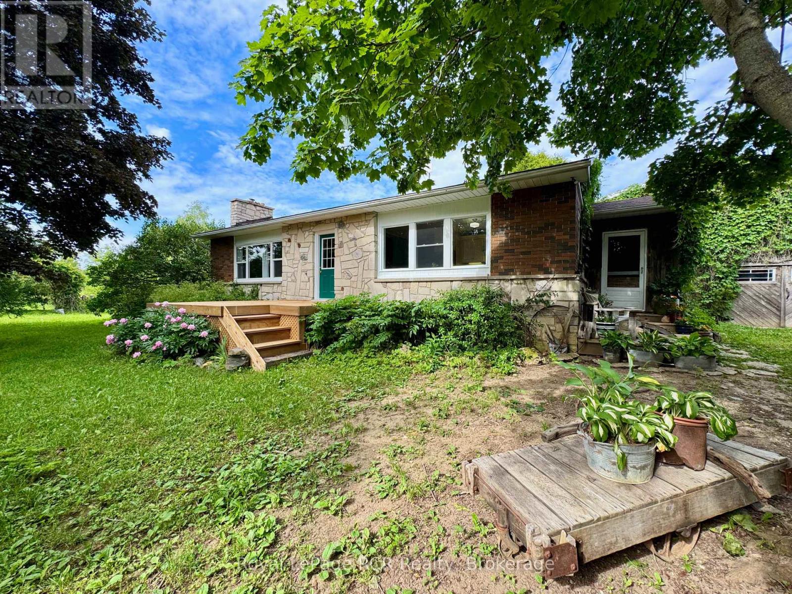 158 Forty Hills Rd, Northern Bruce Peninsula, ON N0H 1W0