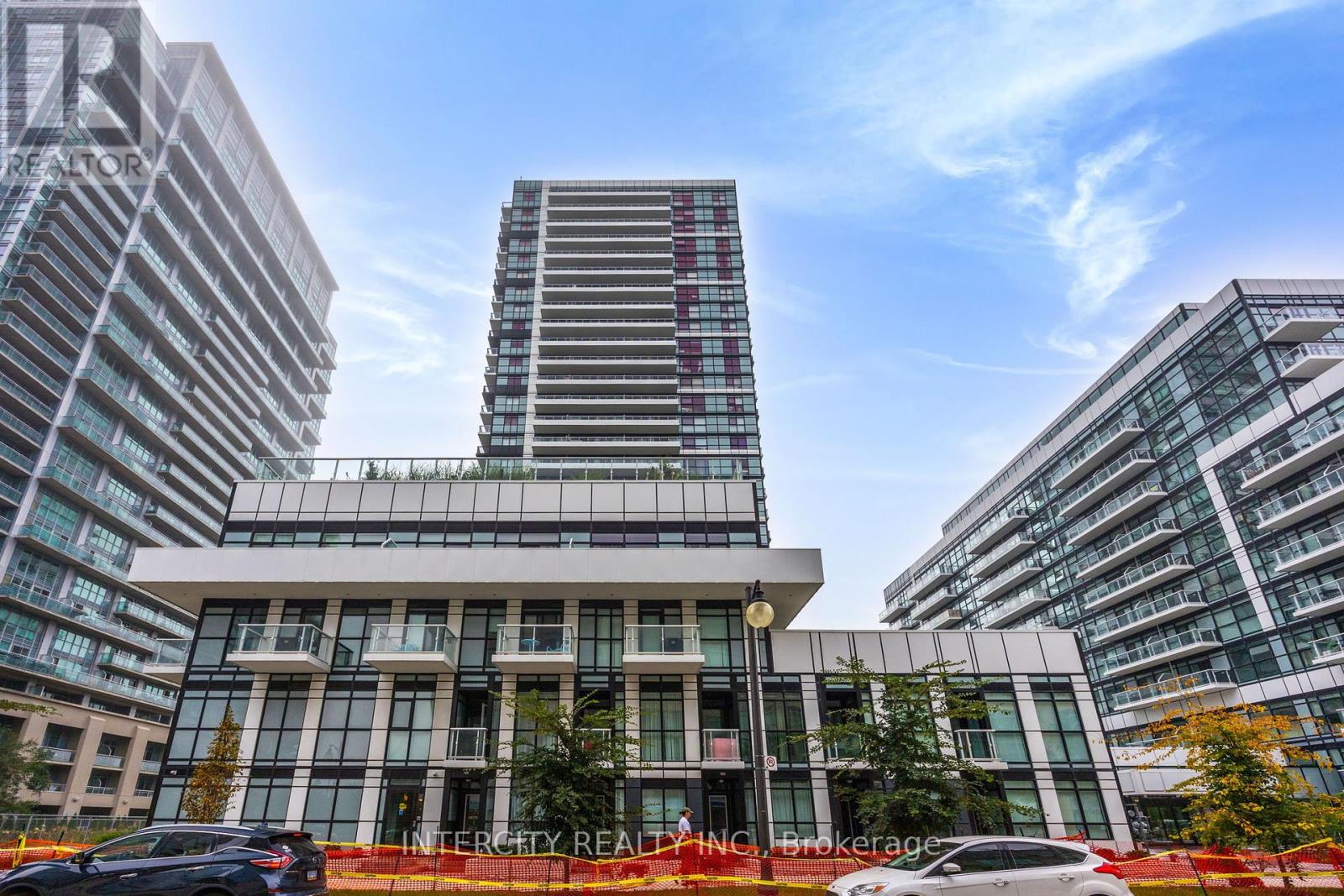 2605 251 Manitoba St, Toronto, ON M8Y 0C7