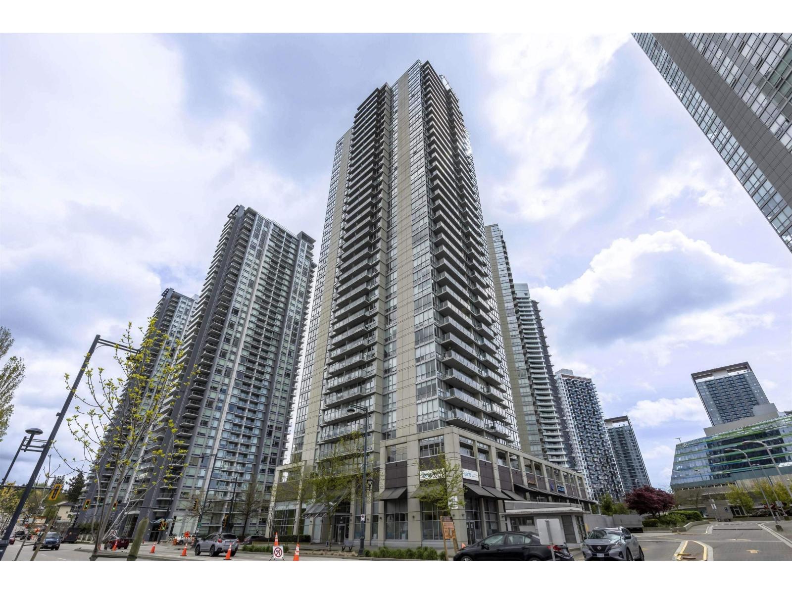 13688 100th Avenue Unit 610, Surrey, BC V3T 0G5