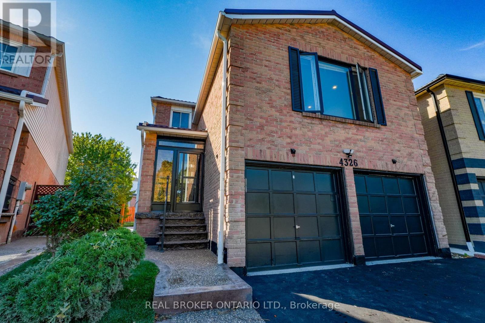 4326 Waterford Cres, Mississauga Hurontario, ON L5R 2B2