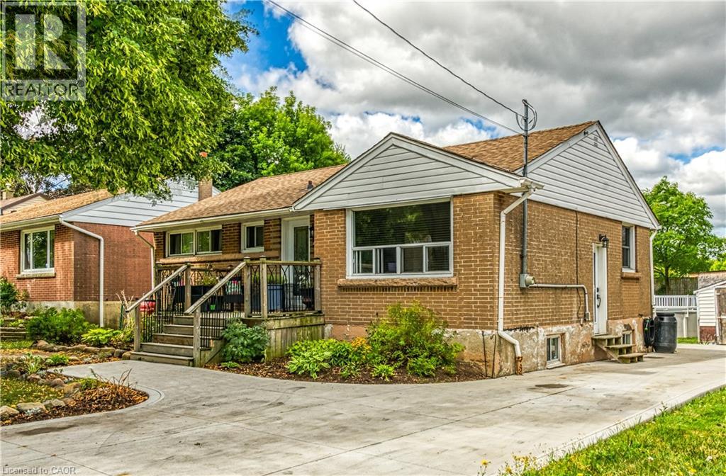 446 E 36th St, Hamilton, ON L8V 4A5
