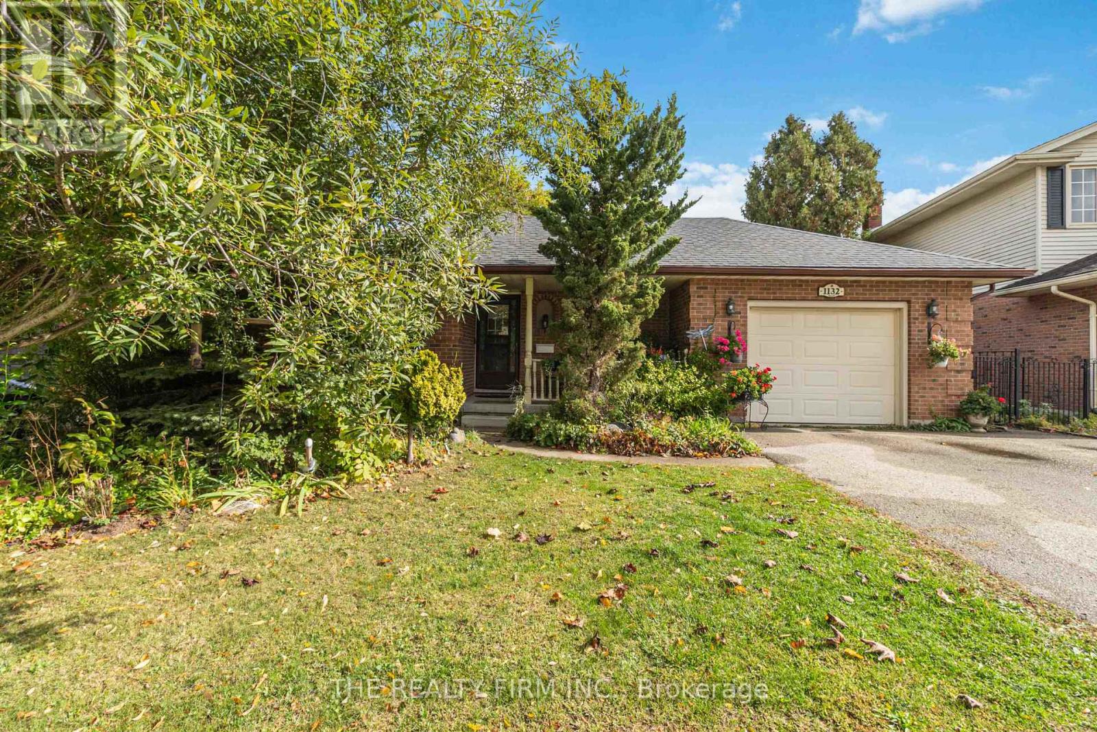 1132 Iroquois Cres, Woodstock, ON N4T 1C3