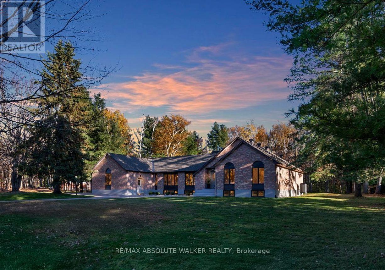 108 Margaret Anne Dr, Ottawa, ON K0A 1L0