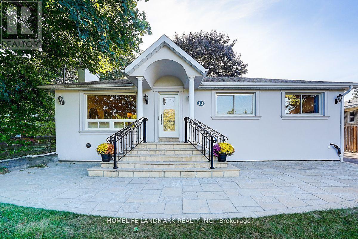 12 Paramount Rd, Markham, ON L3P 2V7