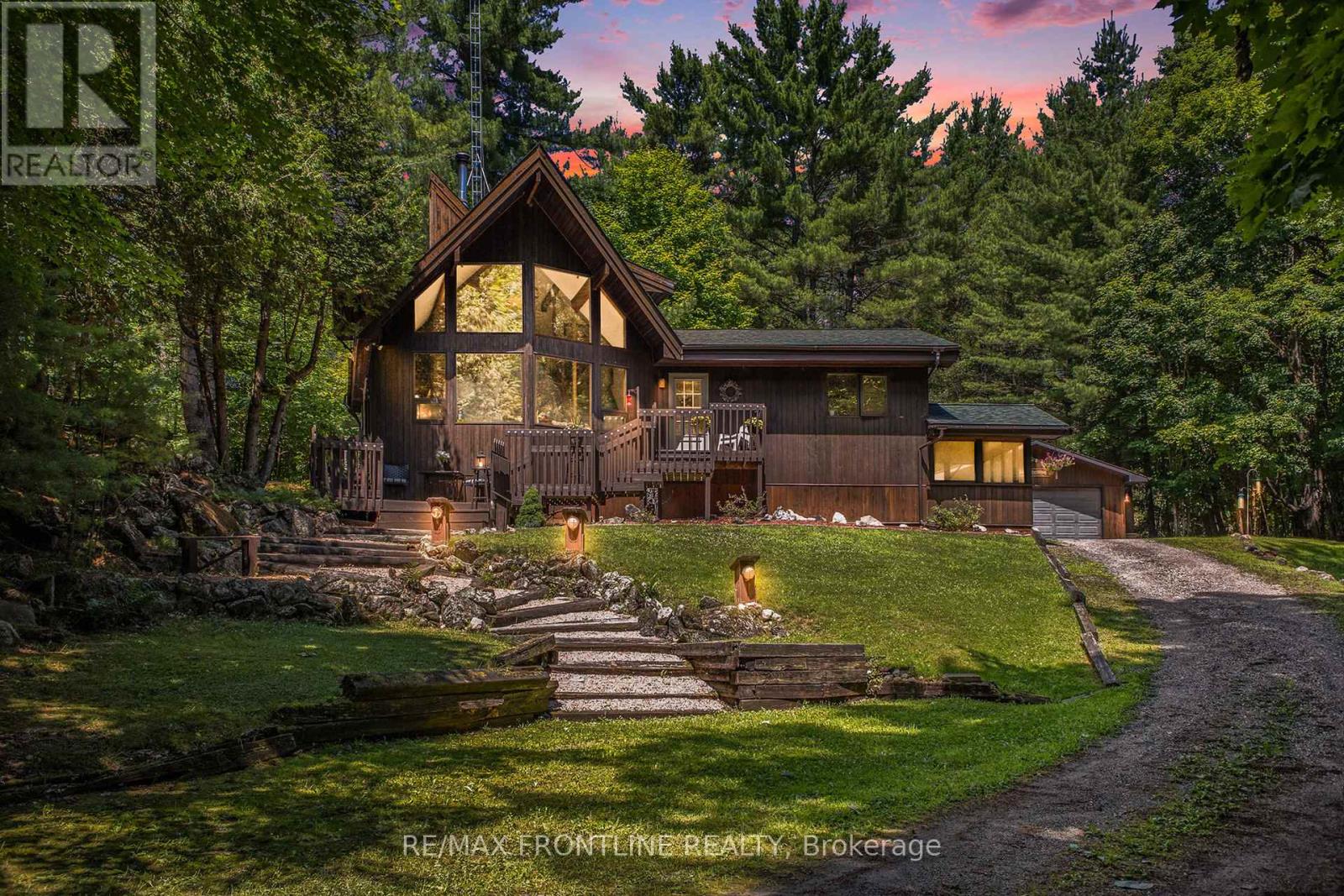 327 Lakewood Rd, Tay Valley, ON K7H 0C7