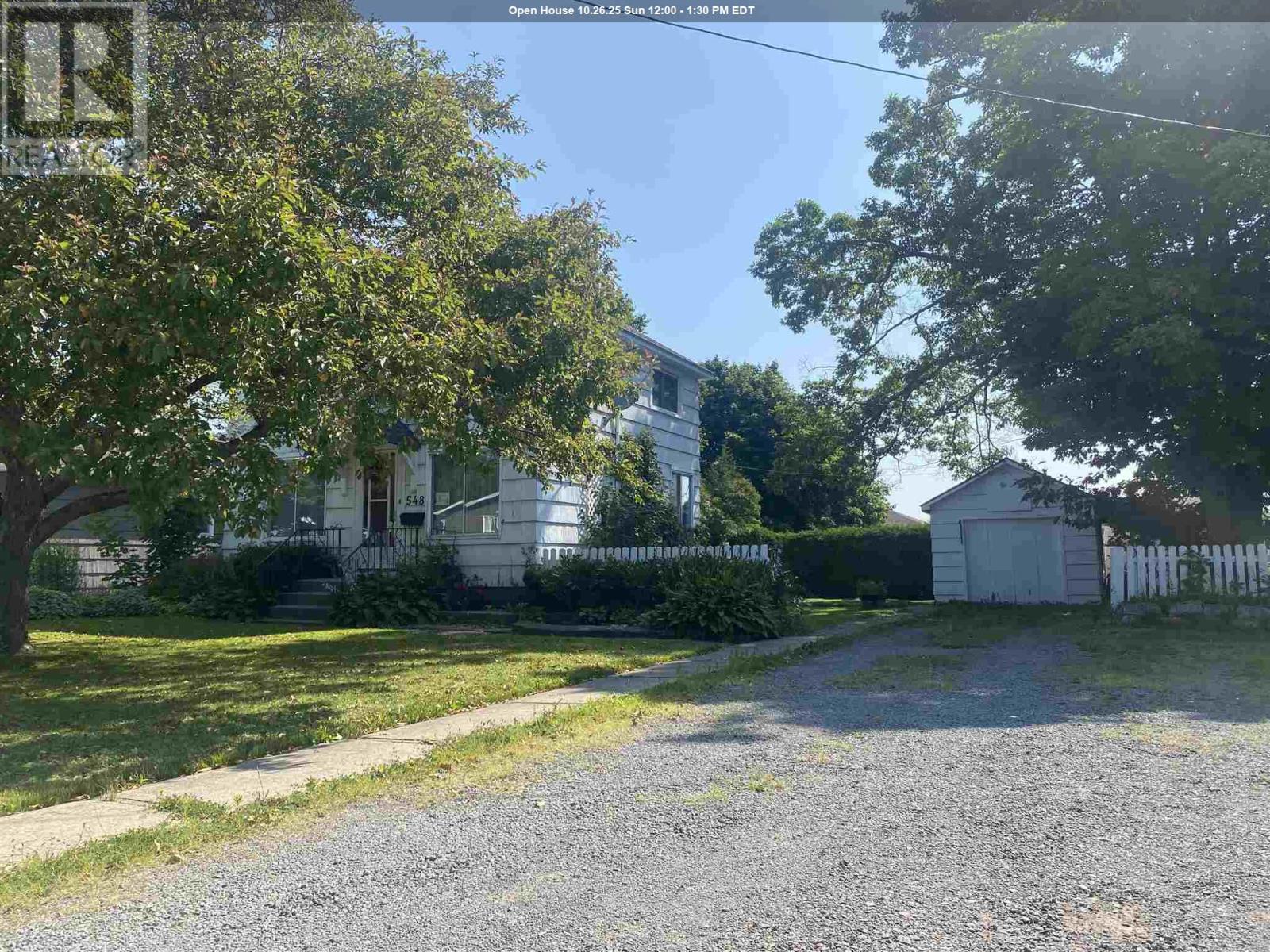 548 Lake St, Sault Ste. Marie, ON P6B 3L2