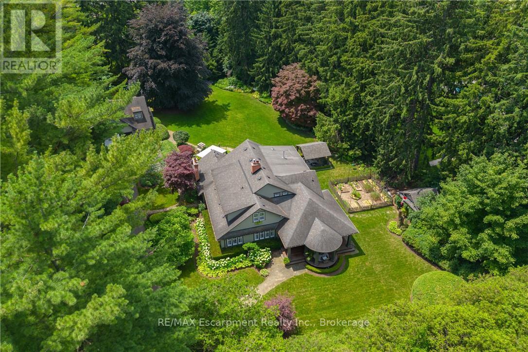 2055 Lakeshore Rd E, Oakville, ON L6J 1M4