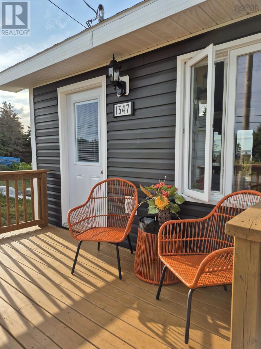 1347 Mainadieu Rd, Bateston, NS B1C 1V9