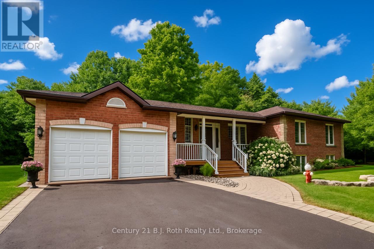 1 Blackcomb Dr, Oro-Medonte, ON L0K 1E0