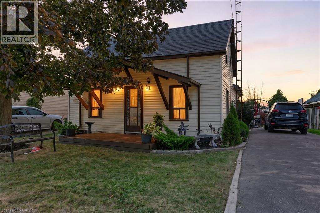 11 Main St E, Fisherville, ON N0A 1G0