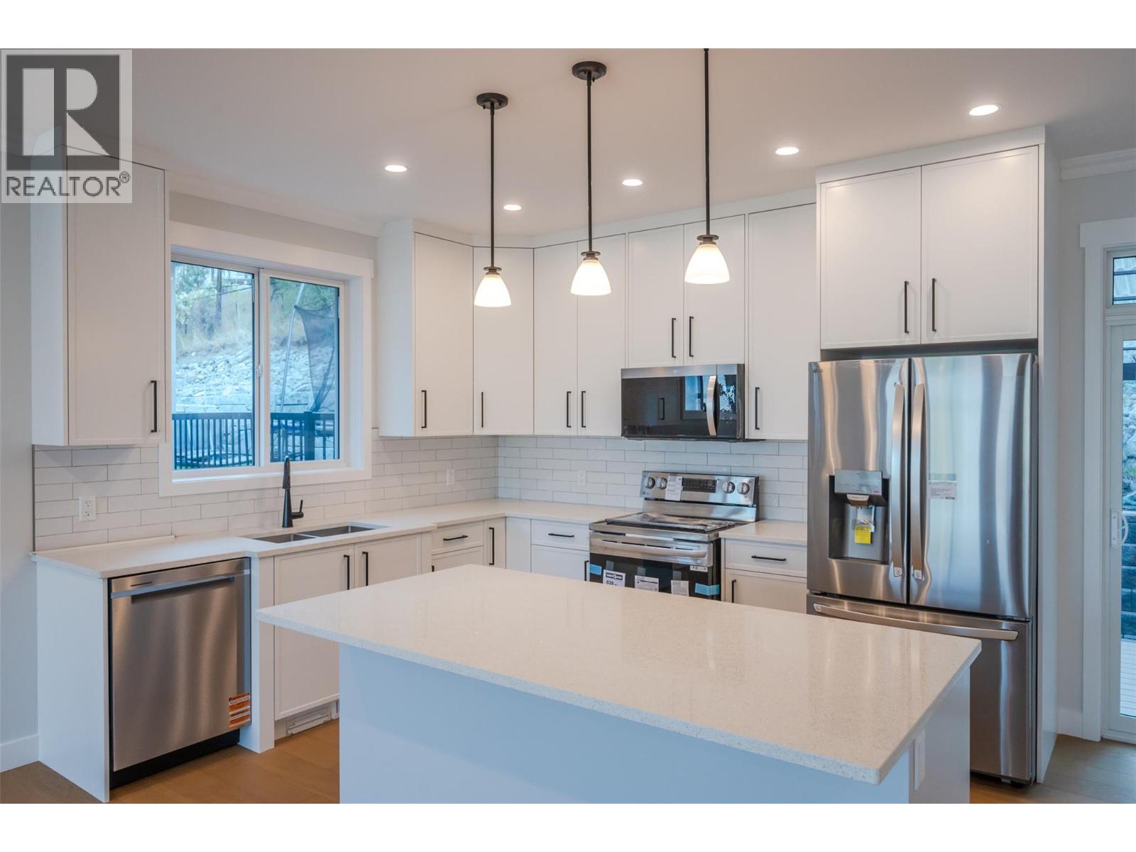 124 Barton Ct, Penticton, BC V2A 9A8
