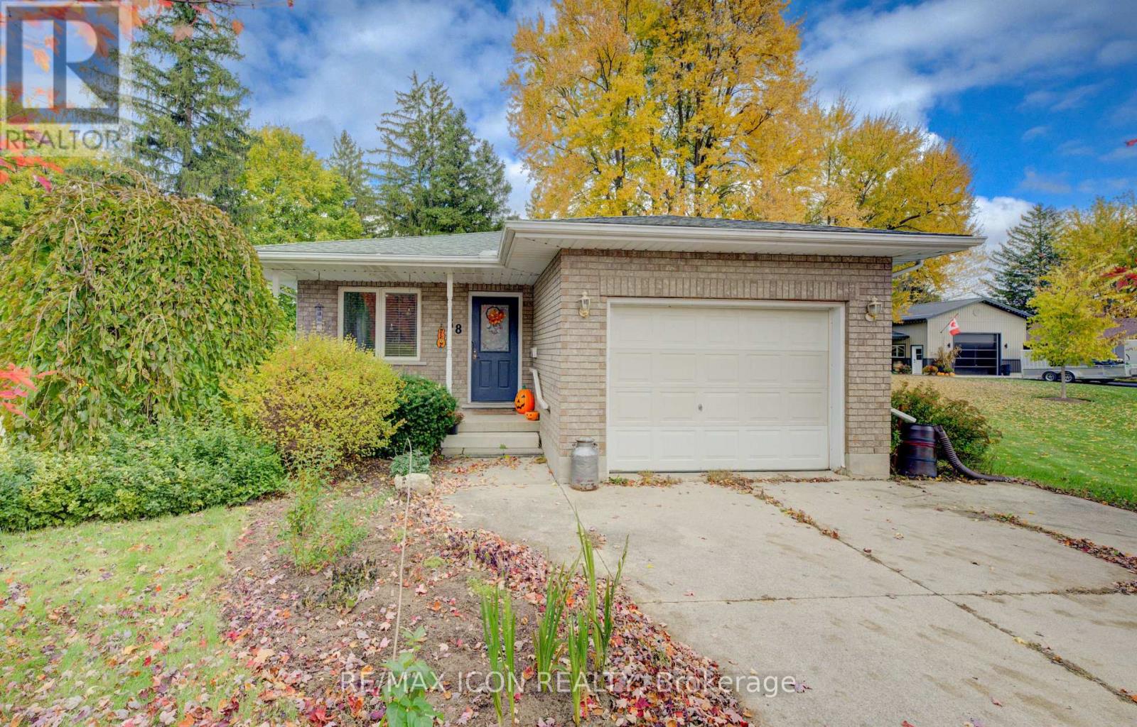 38 Mill St E, Perth East, ON N0K 1M0