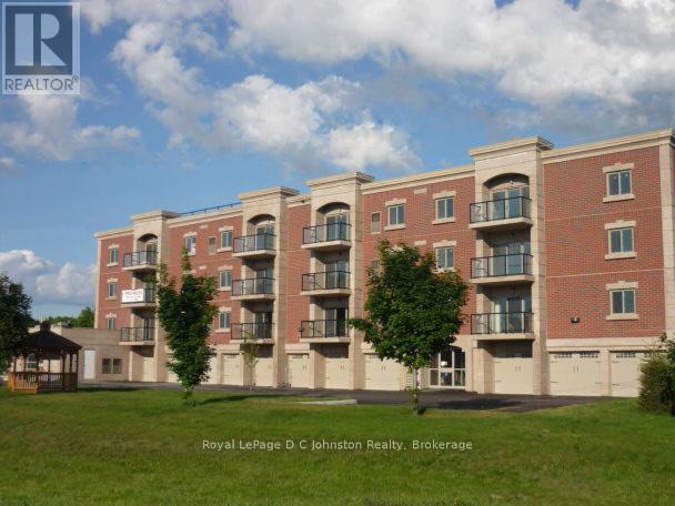 202 221 Adelaide St, Saugeen Shores, ON N0H 2L0