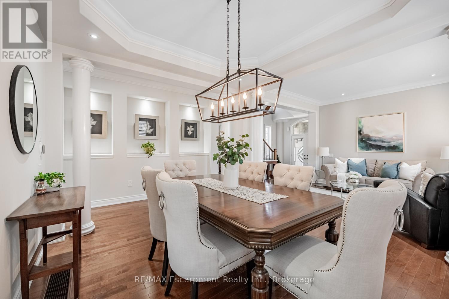 130 Innville Cres, Oakville, ON L6L 0B8