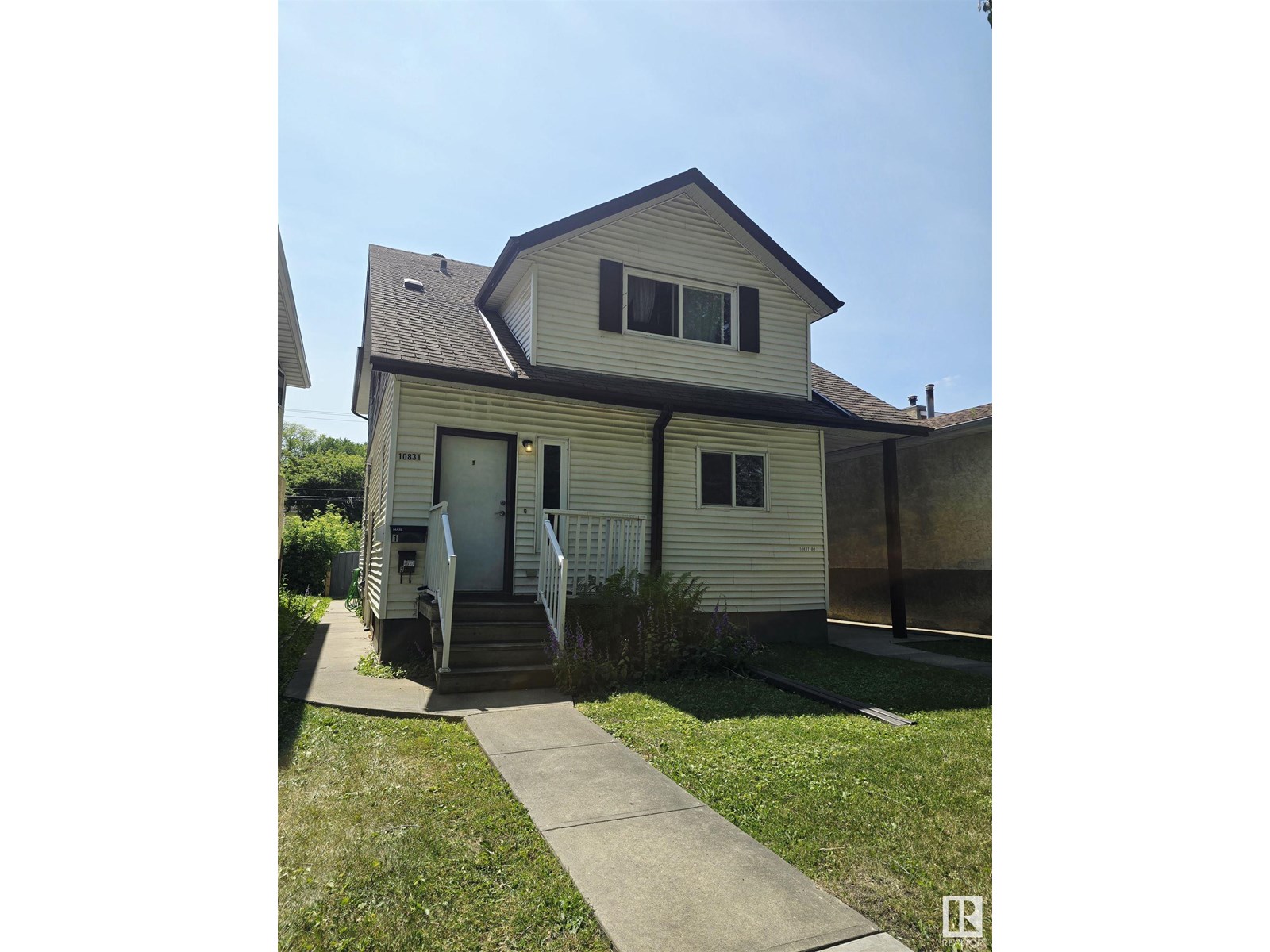 80 Av Nw Unit 10831, Edmonton, AB T6E 1V9