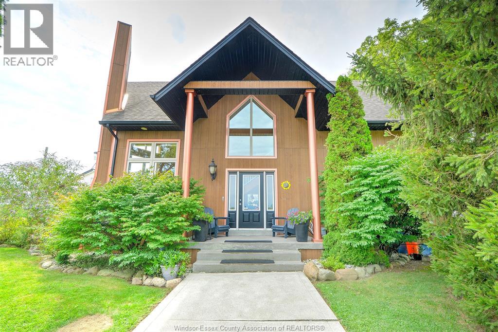 535 Erie S, Essex, ON N0R 1G0
