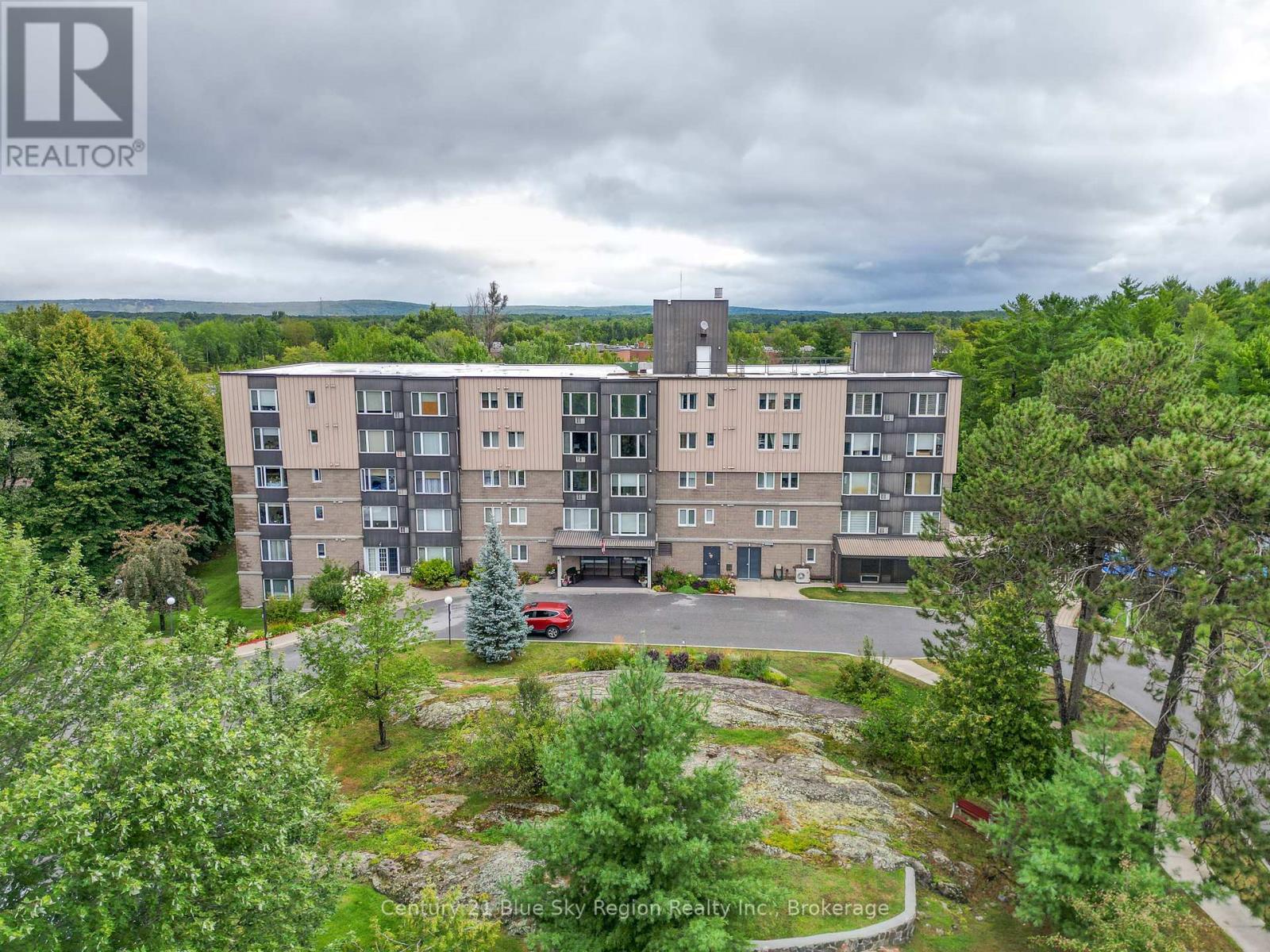401 116 Blair St, North Bay, ON P1A 4E6