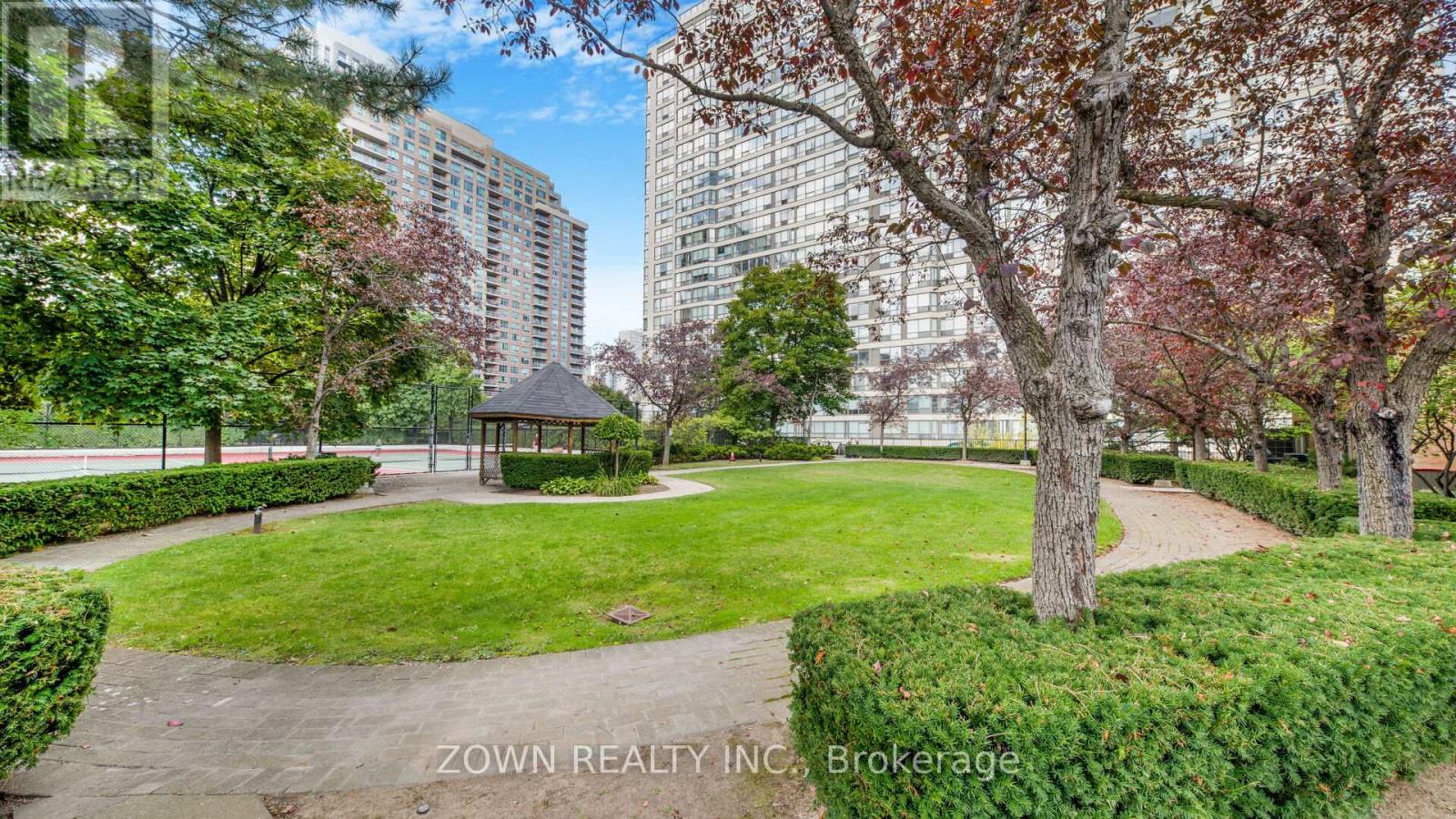 805 55 Elm Dr W, Mississauga, ON L5B 3Z3