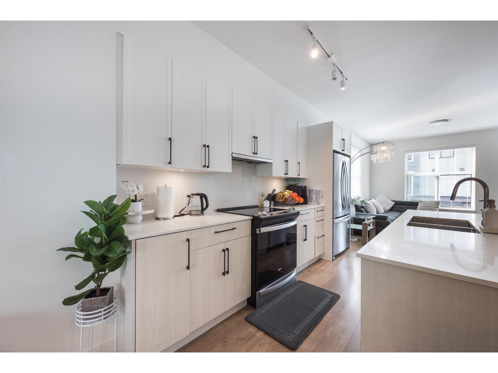 2267 Mckenzie Road Unit 406, Abbotsford, BC V2S 0M9