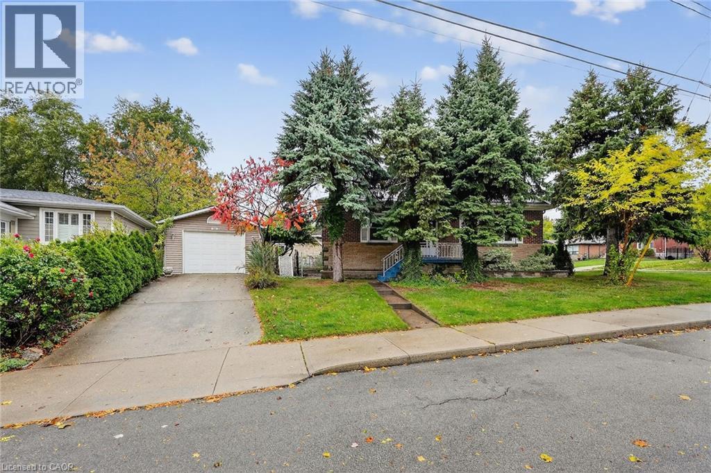 292 Glenholme Ave, Hamilton, ON L8K 3M3