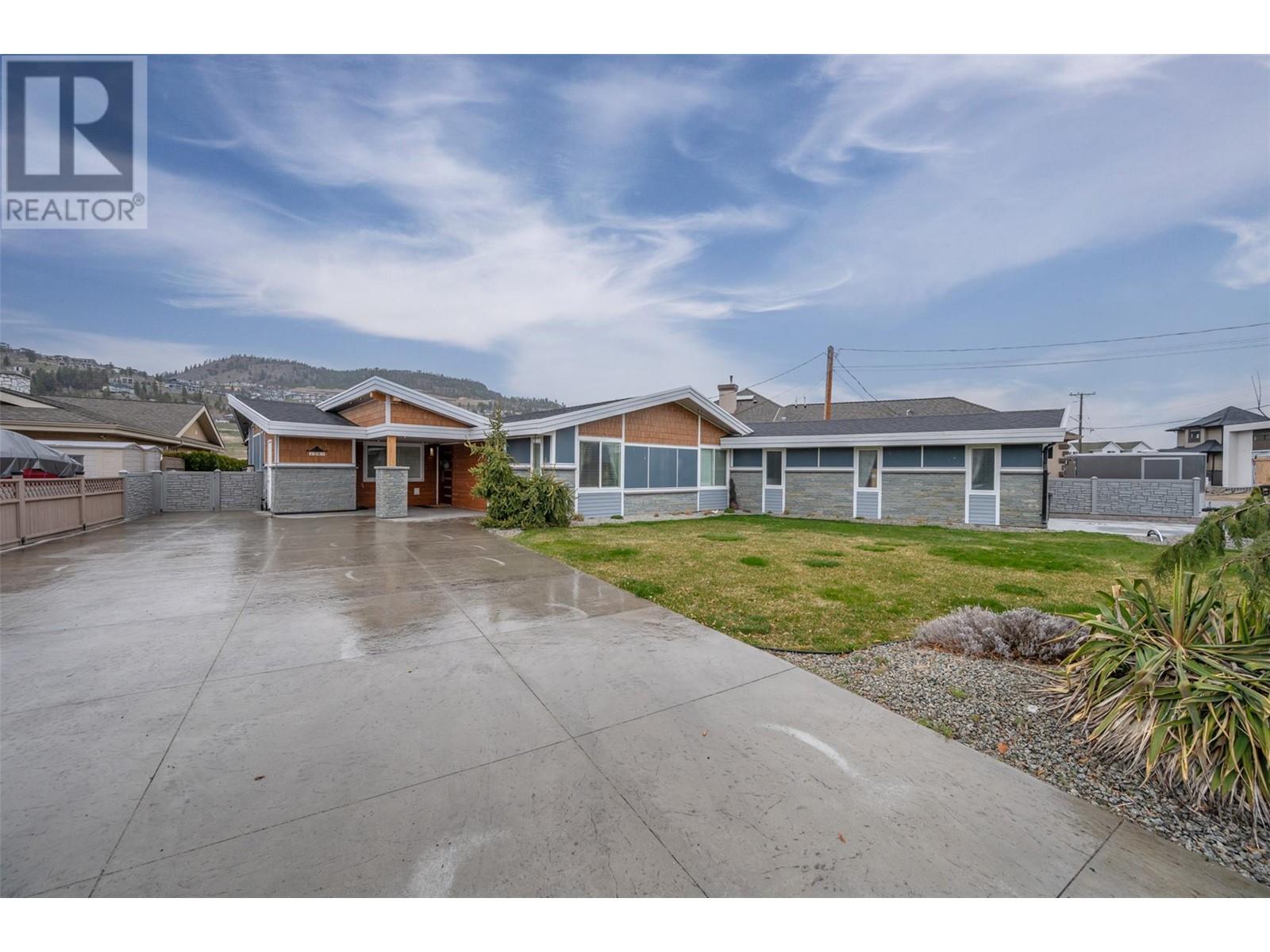 1362 Green Bay Rd, West Kelowna, BC V4T 2B6