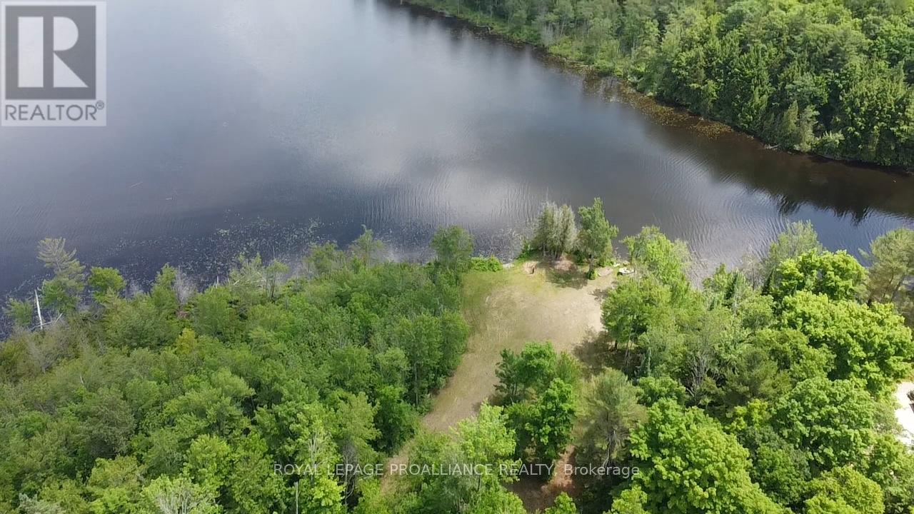 1033 Waterworth Ln, North Frontenac, ON K0H 2M0