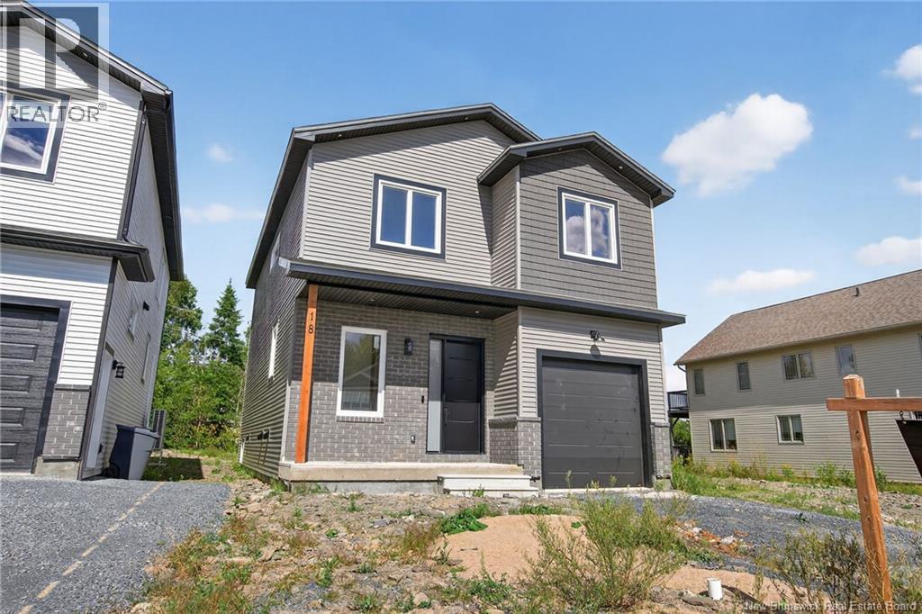 18 Weavers Way, Fredericton, NB E3A 3P8