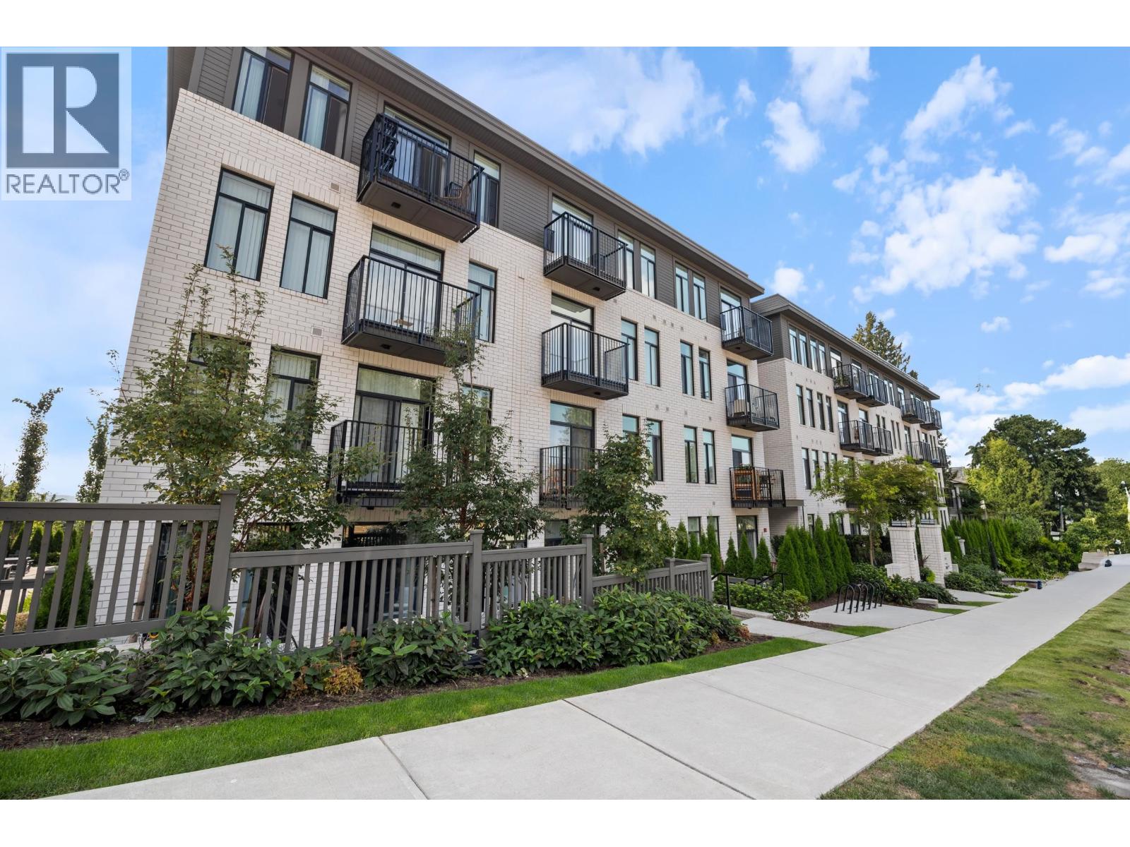 708 Edgar Avenue Unit 406, Coquitlam, BC V3K 0H3