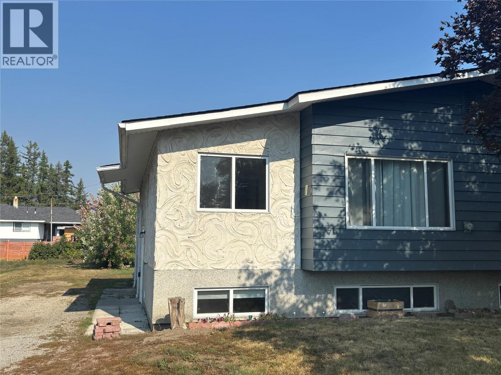 70 Juniper Ave, Fruitvale, BC V0G 1L0