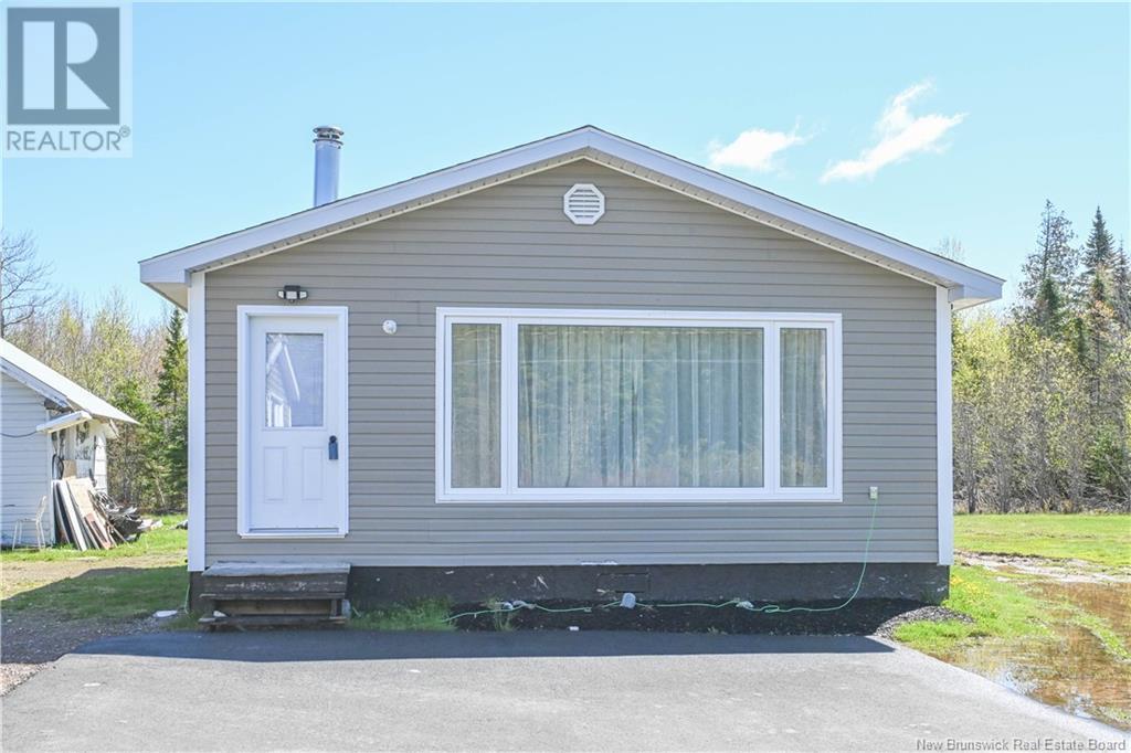 46 Principale Rd, Petit-paquetville, NB E8R 1G2